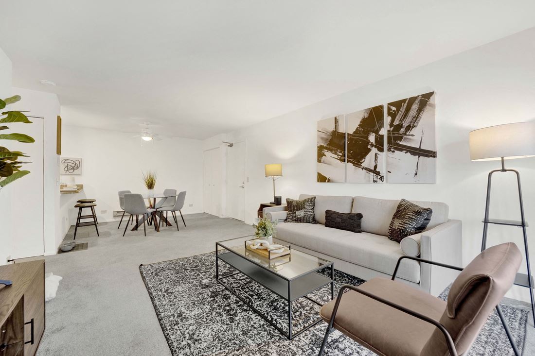 Lakehaven Apartments photo